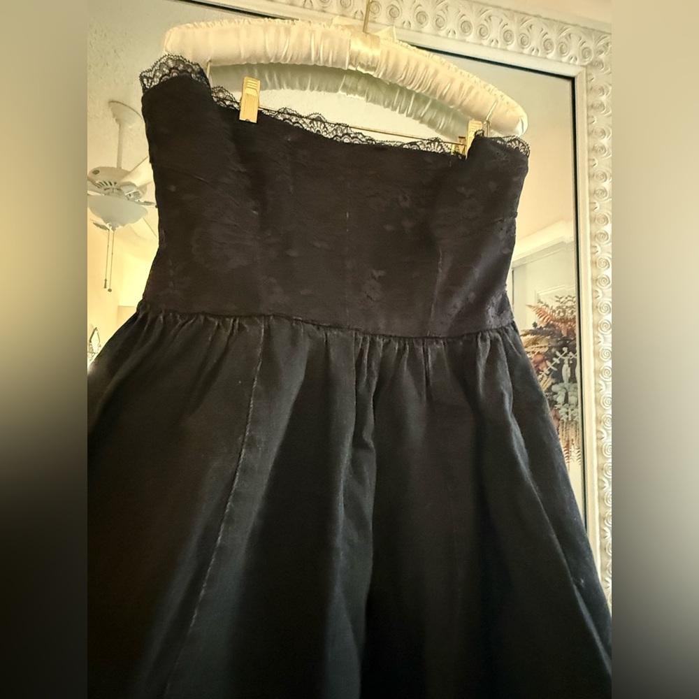Pilcro Strapless Lace Tull dress - Picture 2 of 13
